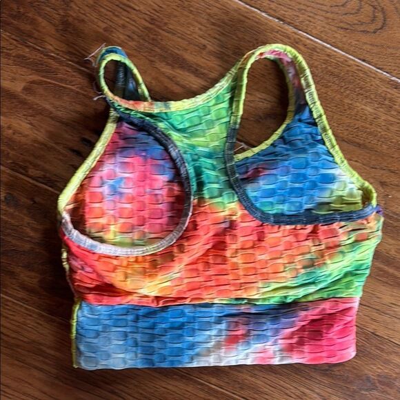 NWT Vibrant Tie-Dye athletic set - Picture 6 of 10
